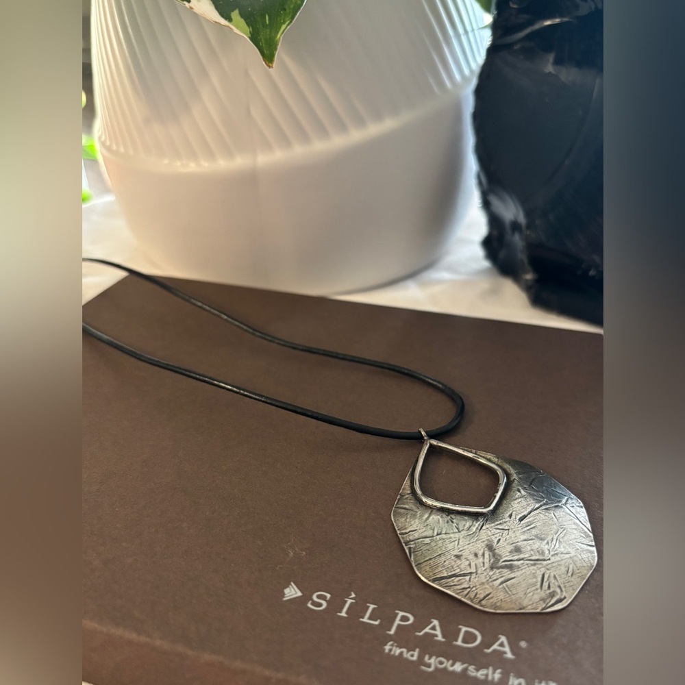 Silpada “Badge of Beauty” Textured Silver Pendant Necklace